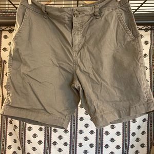 AE Safari Khaki Shorts